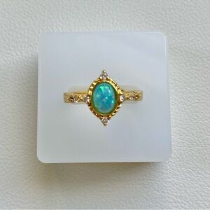 Elegant Gold and Opal Ring